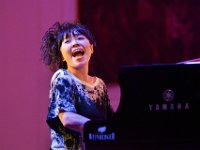 Jazzpianistin Hiromi Uehara : 16. Salzburger Jazzherbst, ERLEBNISFOTO, Hiromi, Hiromi Trio, Jazzkonzert, Jazzpianistin, Koenigsbild, Königsbild, Prominente, Salzburg, Uehara, Universitaetsaula, nearHCB, xBeste1, xMusik